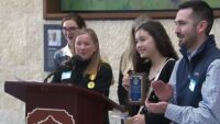 San Antonio-area students win laptops, cash in Battle of Flowers' essay contest