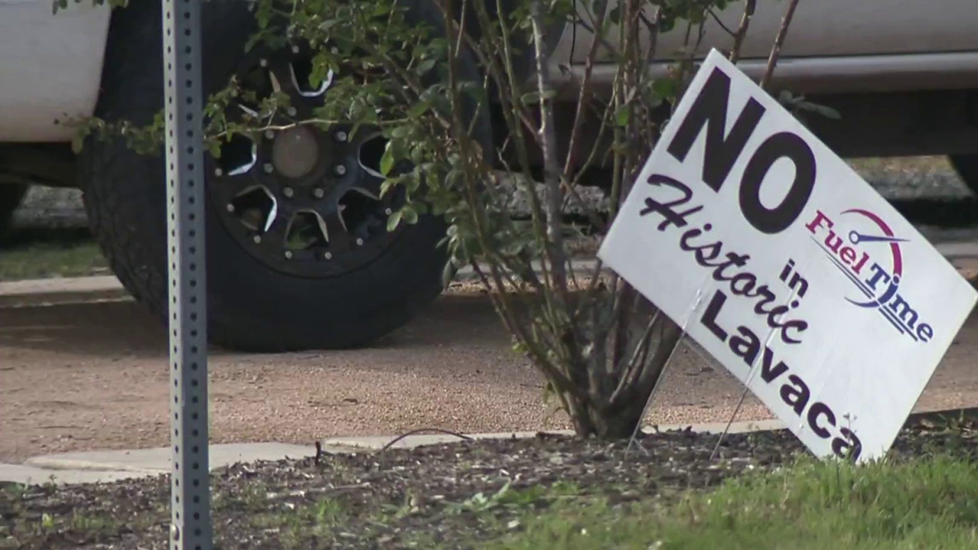 ‘A lot of history here’: Lavaca residents voice concerns over development plans for empty lot