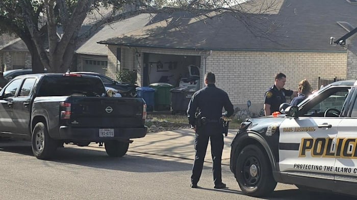 2 detained in federal drug raid at North Side home, DEA official says