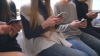 What to know about new guidelines on screen time for teens, how to implement healthy screen habits