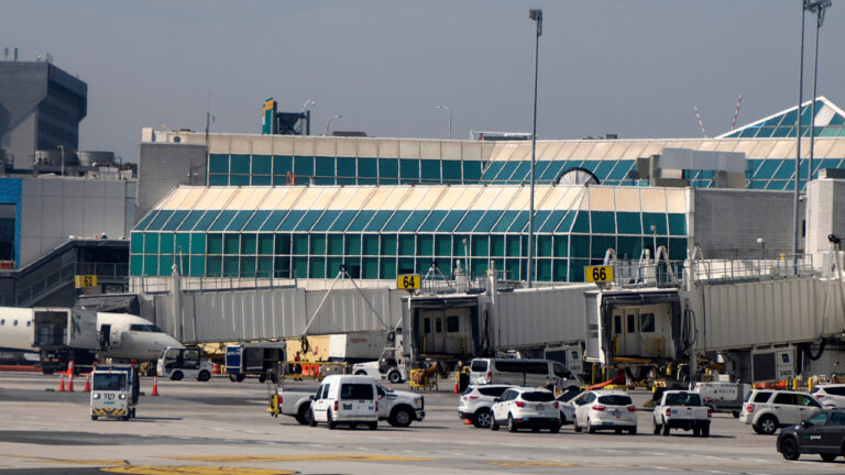 Wing of Delta plane strikes runway during landing at LaGuardia Airport