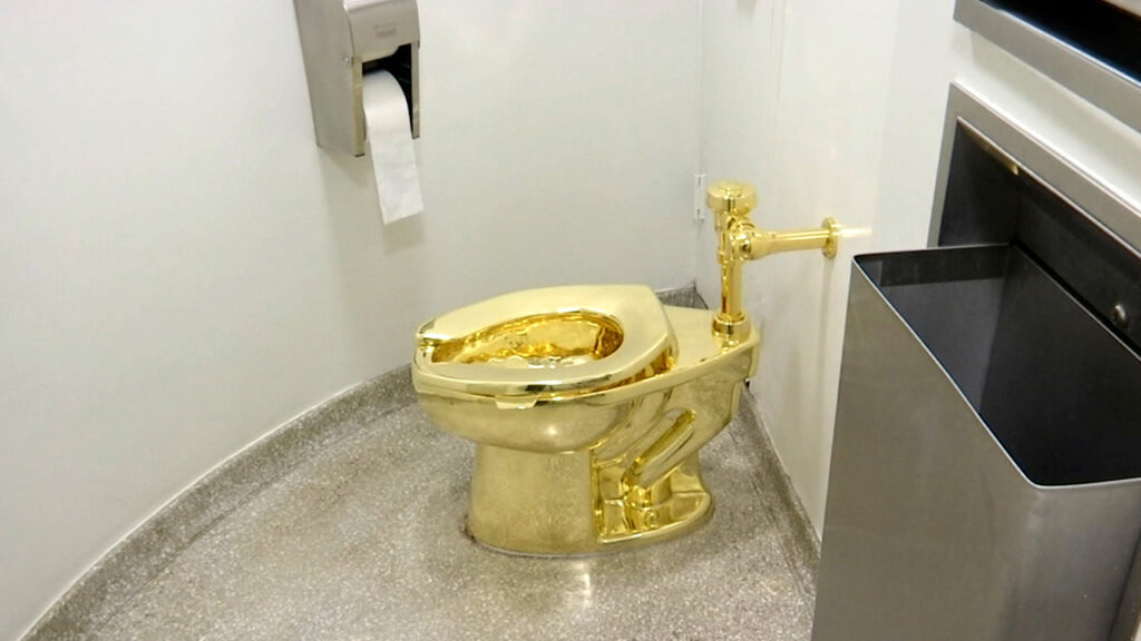 Court convicts thief who stole golden toilet from English palace