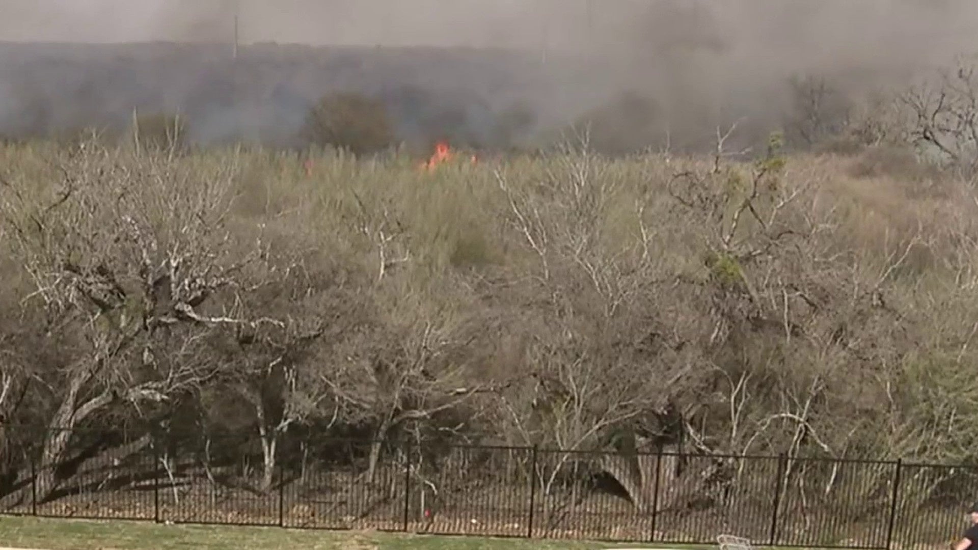 Temporary shelters open in San Antonio area amid brush fire evacuations