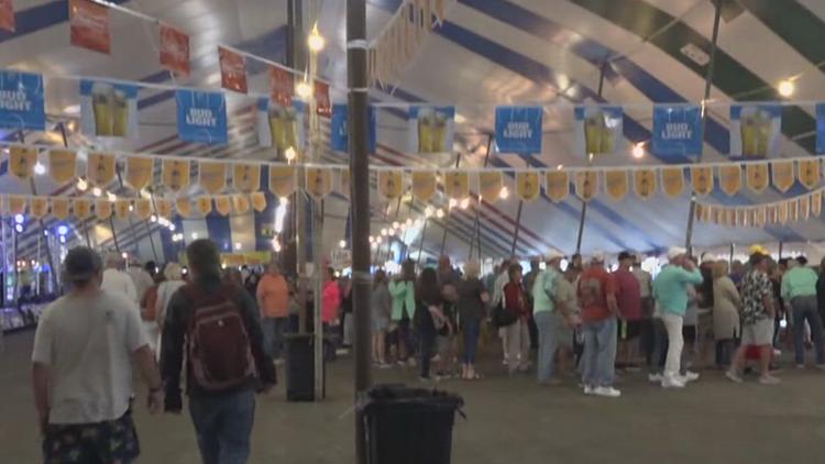 Fulton Oysterfest draws crowds, benefits volunteer fire department
