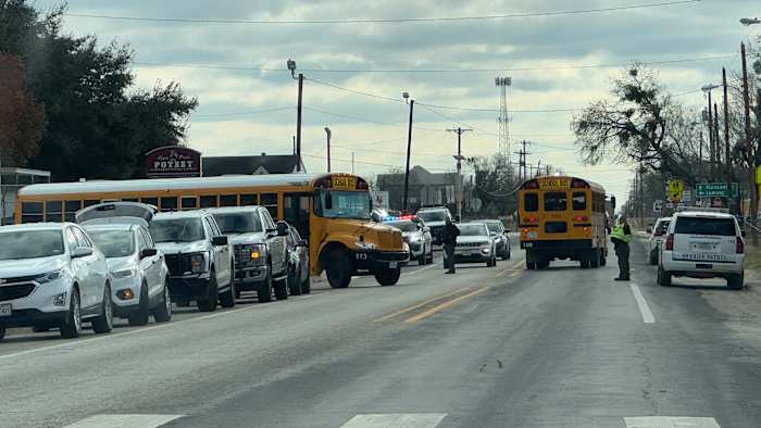 Power outage in Poteet closes schools, city offices