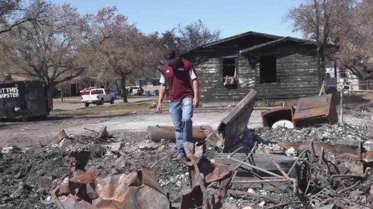 Sinton baseball player helps save possessions before Welder Fire burned down brother's home