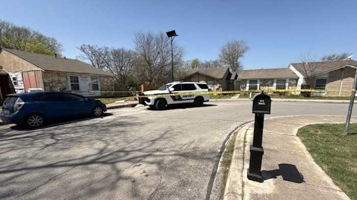 Man found shot in car in northeast Bexar County dies at hospital, BCSO says