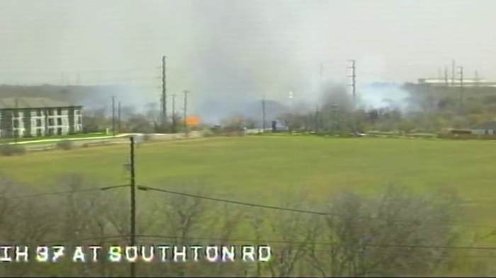 WATCH LIVE: Firefighters respond to Southeast Side grass fire