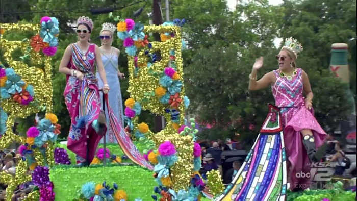 Tickets for Battle of Flowers, Fiesta Flambeau parades go on sale Wednesday