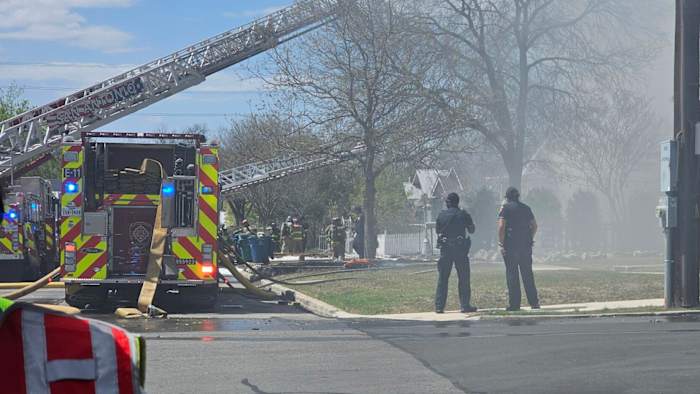 2-alarm fire engulfs home north of downtown, SAFD says