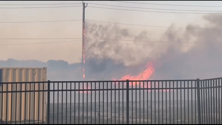 San Patricio County feels brunt of Welder Fire as mandatory evacuations ordered in Sinton