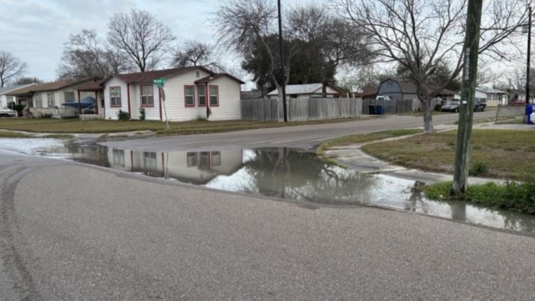 Water leak impacts residents between McArdle and SPID