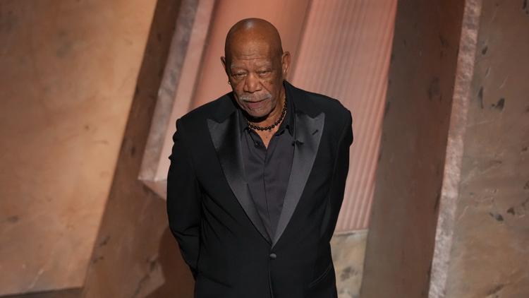 Why Morgan Freeman wore a glove at the Oscars