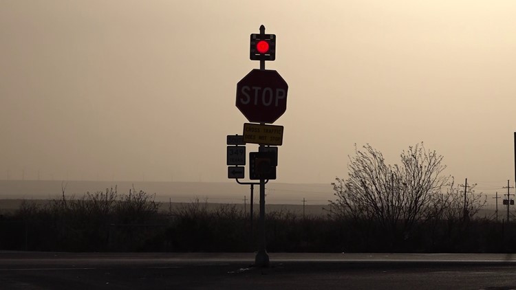 Tips to safely drive through a dust storm