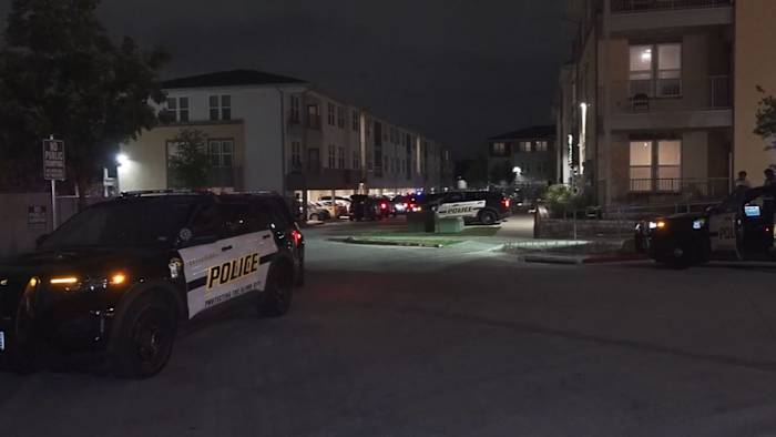 Woman hits 12-year-old daughter with car while parking, SAPD says