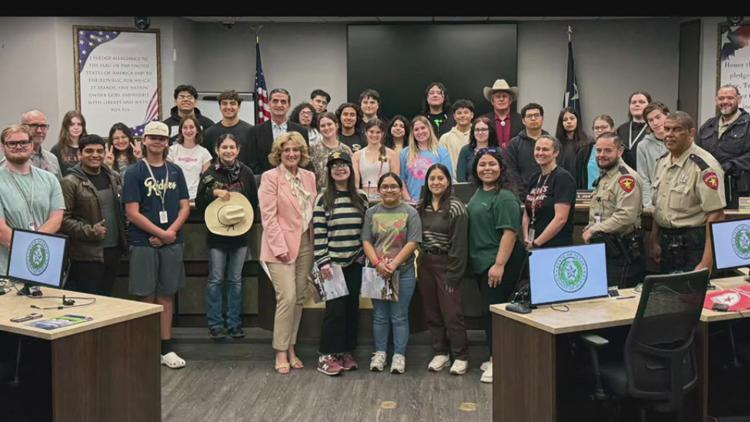 Flour Bluff students explore Nueces County Jail and courthouse with local officials