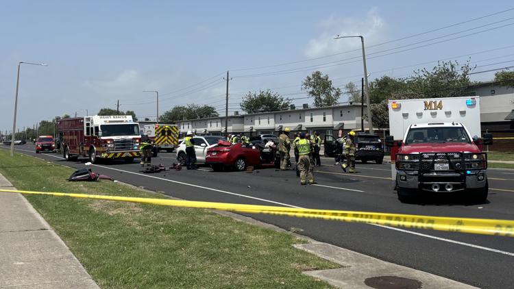 UPDATE: One woman sent to the hospital with 'life-threatening injuries' after 3-car crash at Weber and Holly