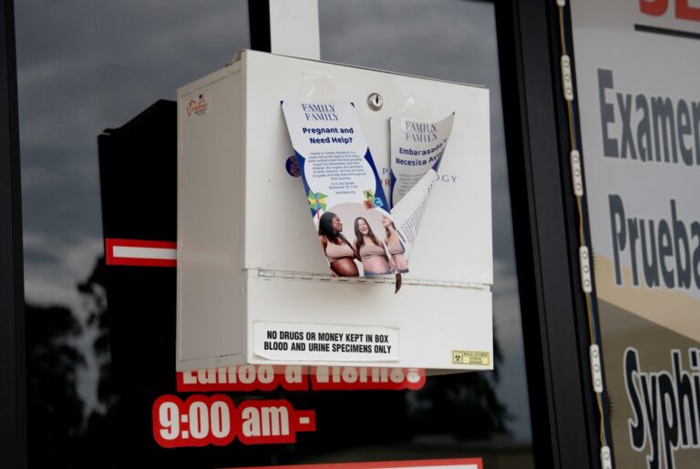 Houston midwife accused of illegal abortions appeals clinic closures