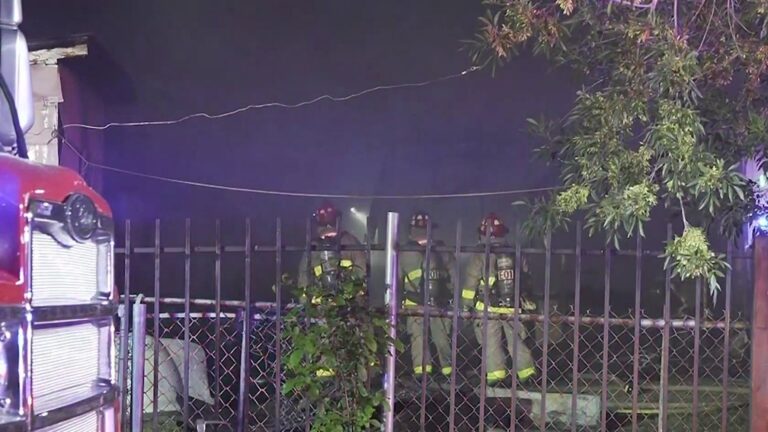 1 injured while escaping East Side house fire, SAFD says