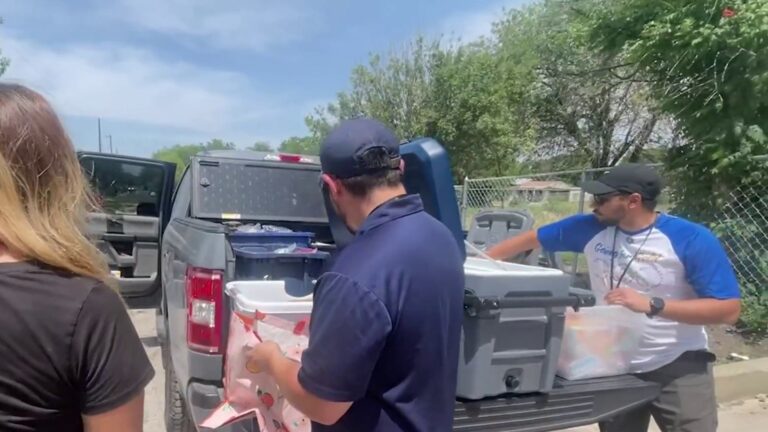 Haven for Hope outreach workers bring relief to people experiencing homelessness amid extreme heat