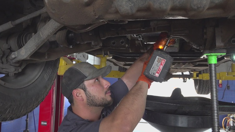 Extreme heat takes a toll on vehicles as auto shops see uptick in repairs