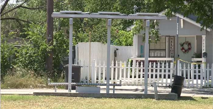 Man shot, transported to hospital after cellphone dispute at East Side bus stop, SAPD says