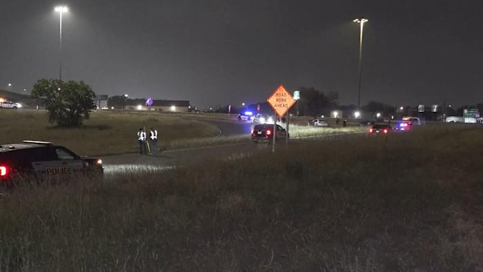 Man killed after crashing into tree along US Highway 90, San Antonio police say