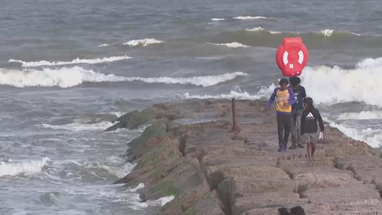 TAMU-CC students gain hands-on water quality training through Surfrider Program