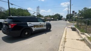 Alleged attacker critically injured in West Side stabbing, SAPD says