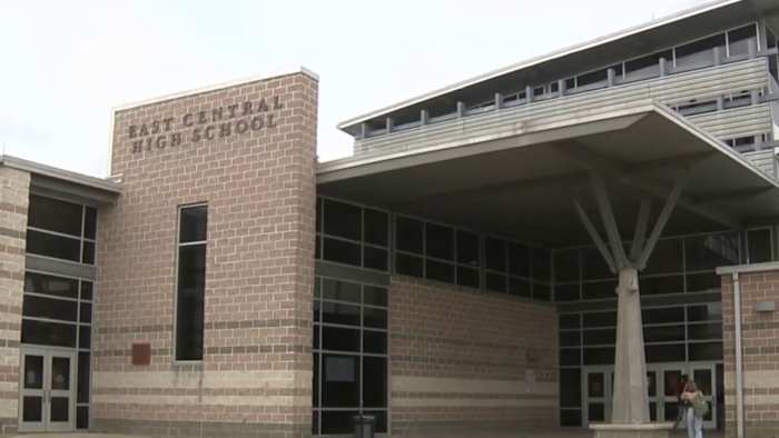 East Central ISD cafeteria employee arrested after having improper relationship student on campus, affidavit says