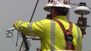 Utility worker protection bill clears House of Representatives with stricter penalties