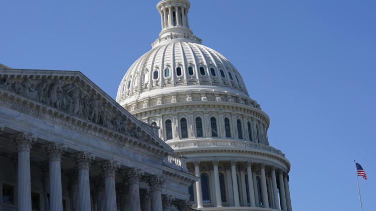 Moody's strips US government of top credit rating, citing Washington's failure to rein in debt