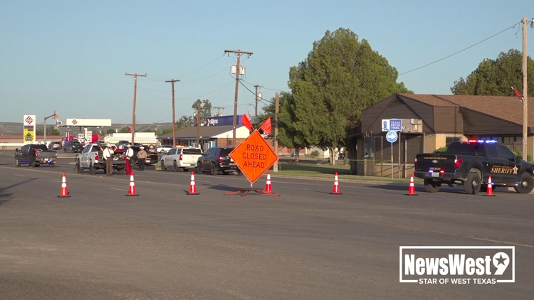 Residents react to shooting in Iraan that left Pecos County deputy injured, suspect killed