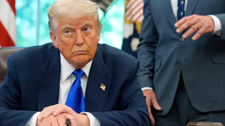 Trump, South African leader to meet after US accepts refugees