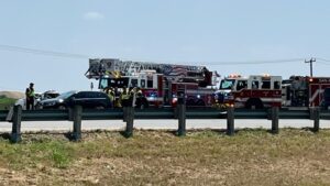 2 people dead after accident on south side of San Antonio, officials say