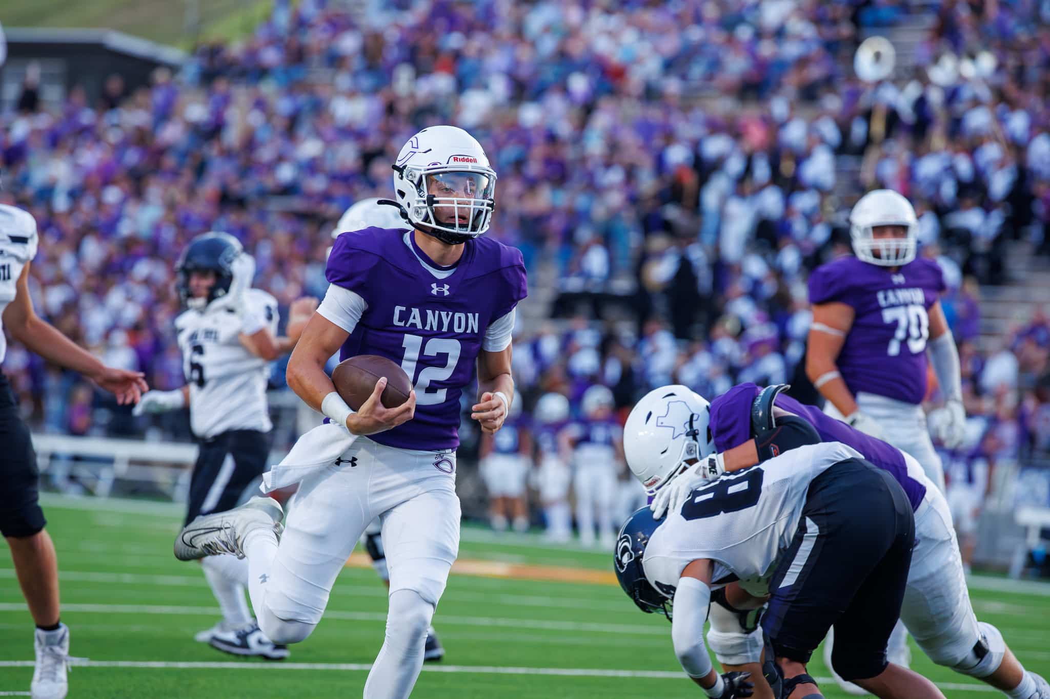 High School Football Week 5 roundup – Plainview stuns Lubbock-Cooper in District 2-5A Division II opener, Panhandle blanks Wellington in non-district showdown 3 0U6A2100