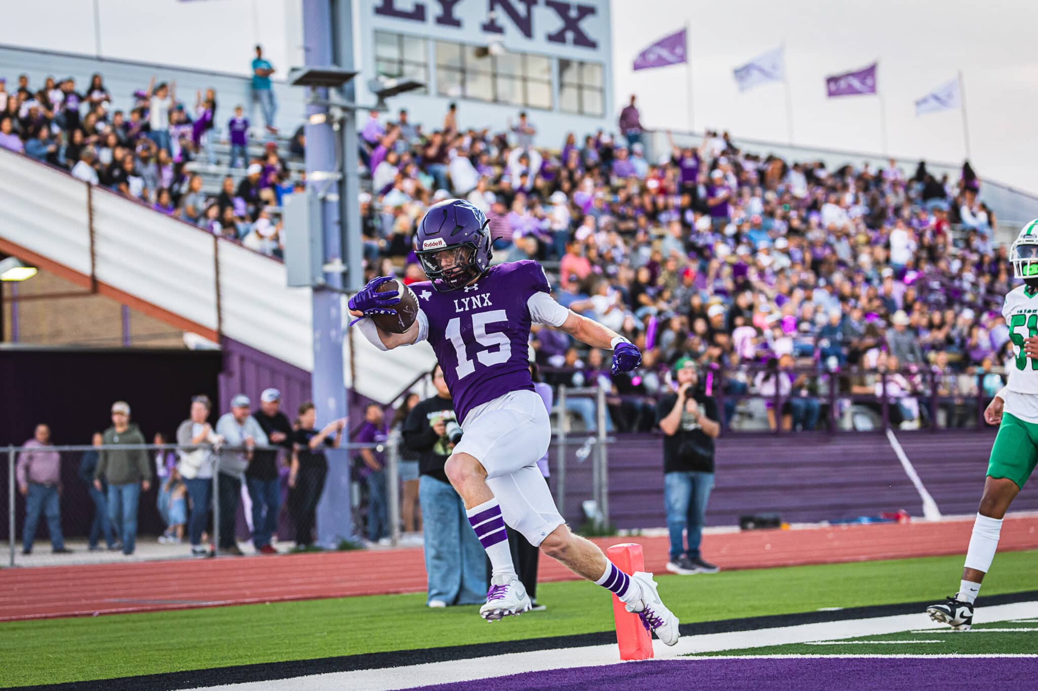 High School Football Week 5 roundup – Plainview stuns Lubbock-Cooper in District 2-5A Division II opener, Panhandle blanks Wellington in non-district showdown 6 100A3704